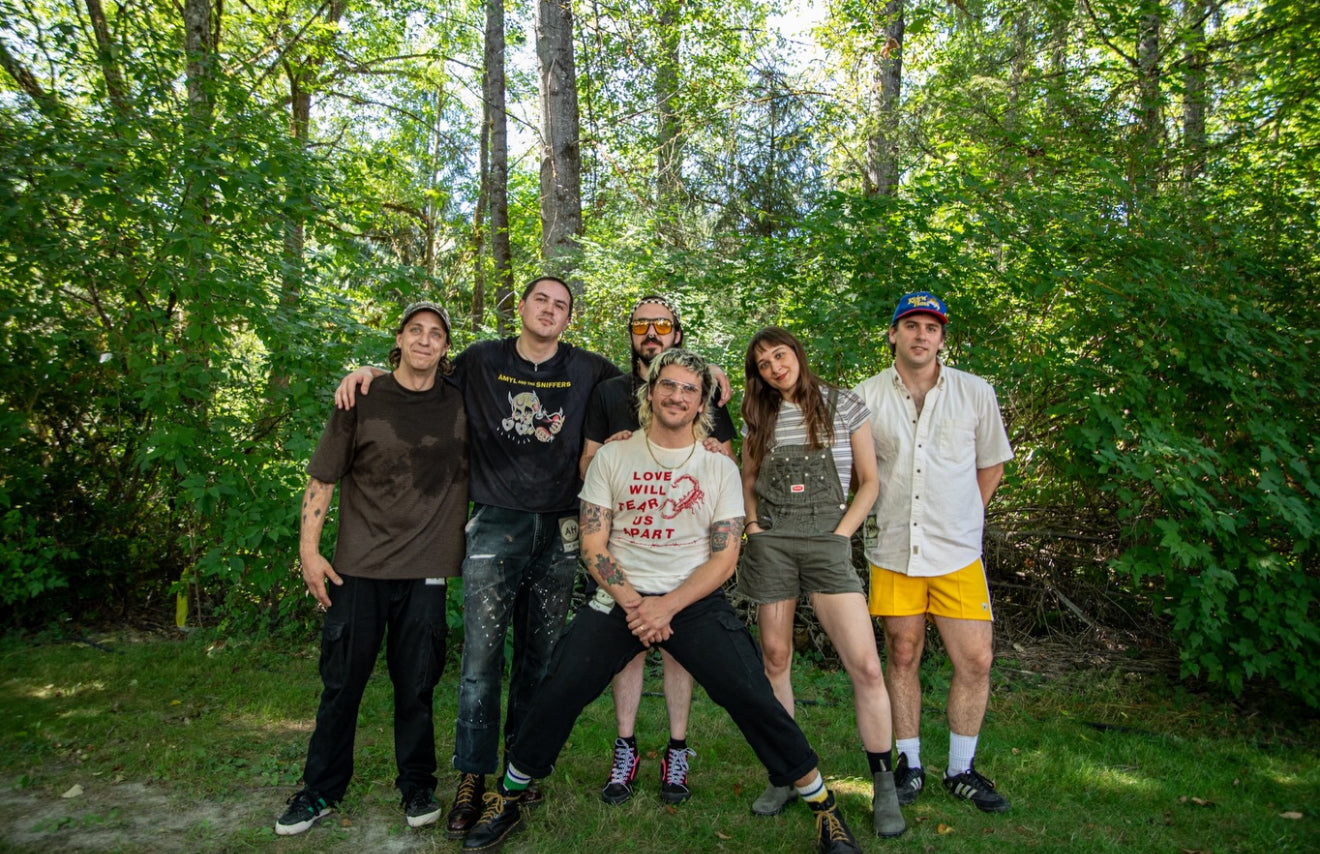 Load video: Nouveau Riche